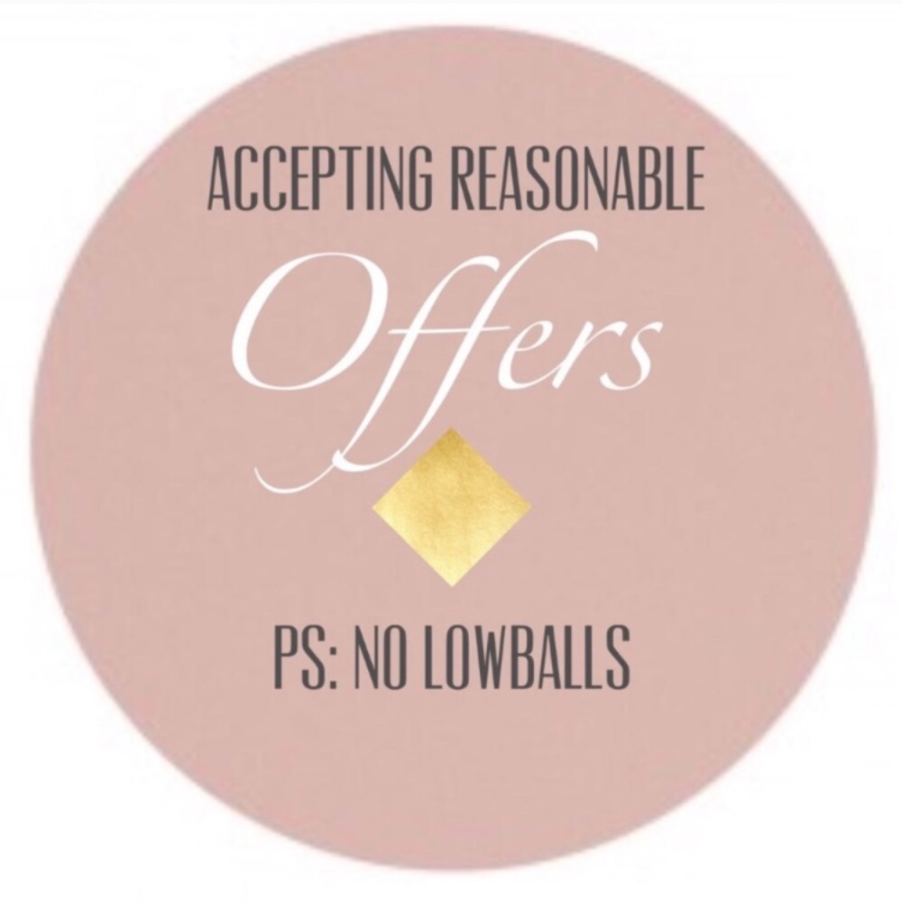 OPEN TO OFFERS! 🥰
